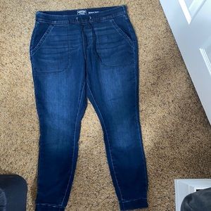 Women’s size 10 Levi Strauss signature gold skinny jogger jeans